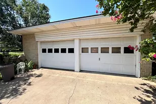 1206 Crestwood Dr, Cleburne, TX 76033 - Photo 16