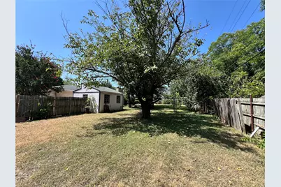 1206 Crestwood Drive, Cleburne, TX 76033 - Photo 6