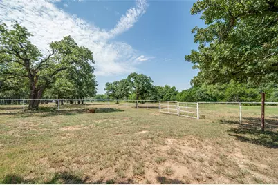 229 Quail Run Road, Valley View, TX 76272 - Photo 36
