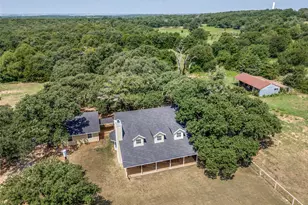 229 Quail Run Rd, Valley View, TX 76272 - Photo 34