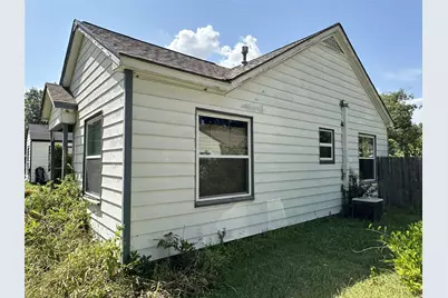 405 W Avenue E, Garland, TX 75040 - Photo 4
