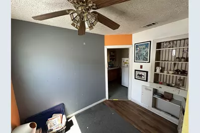 405 W Avenue E, Garland, TX 75040 - Photo 10