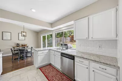 408 Thorn Wood Drive, Euless, TX 76039 - Photo 10