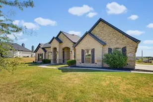 139 Bluff Ridge Ct, Paradise, TX 76073 - Photo 2