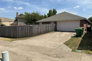 1811 Stewart St, Cedar Hill, TX 75104 - Photo 4
