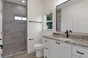 811 SW 28th St, Mineral Wells, TX 76067 - Photo 14