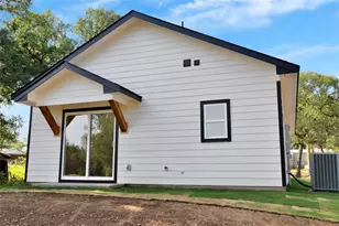 811 SW 28th St, Mineral Wells, TX 76067 - Photo 30