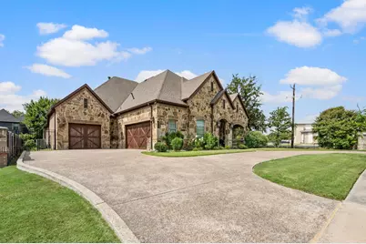 3300 Alexandria Court, Grapevine, TX 76092 - Photo 2