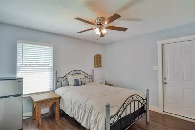 903 Comanche Cove Drive, Granbury, TX 76048 - Photo 10
