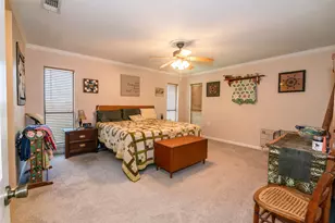 517 E Locust St, Nocona, TX 76255 - Photo 10