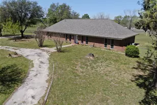 517 E Locust St, Nocona, TX 76255 - Photo 1