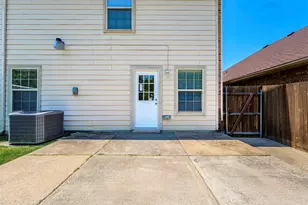 5946 Harbor Glen Dr, Dallas, TX 75249 - Photo 22