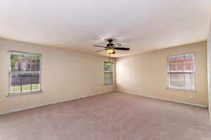 5946 Harbor Glen Dr, Dallas, TX 75249 - Photo 10