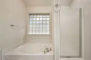 1104 Starling Ct, Burleson, TX 76028 - Photo 6