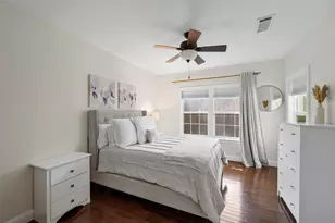 5223 Denton Dr, Dallas, TX 75235 - Photo 32