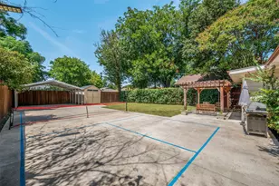 5223 Denton Dr, Dallas, TX 75235 - Photo 36