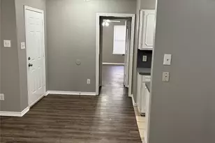404 Jordan Ln, Arlington, TX 76012 - Photo 6