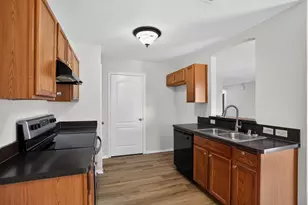 419 Murphy Rd, Burleson, TX 76028 - Photo 4