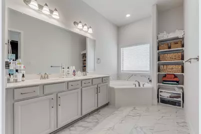 2837 Troutt Drive, Carrollton, TX 75010 - Photo 16