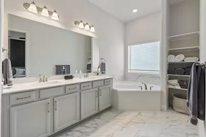 2837 Troutt Drive, Carrollton, TX 75010 - Photo 14