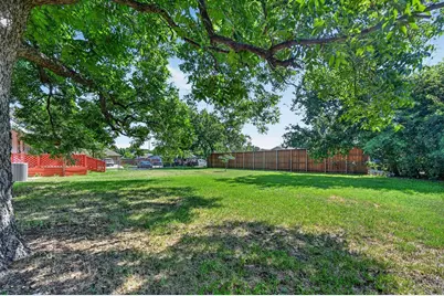 108 S Lakeview Drive, Lake Dallas, TX 75065 - Photo 30