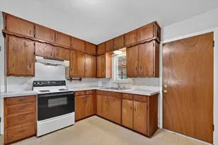 108 S Lakeview Dr, Lake Dallas, TX 75065 - Photo 14