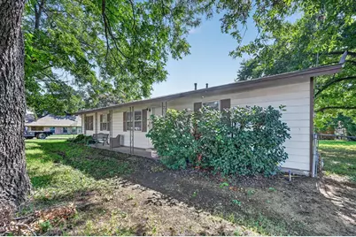 108 S Lakeview Drive, Lake Dallas, TX 75065 - Photo 4