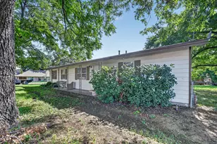 108 S Lakeview Dr, Lake Dallas, TX 75065 - Photo 4
