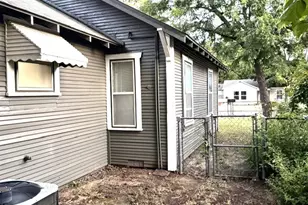 4619 Parrish Rd, Haltom City, TX 76117 - Photo 14