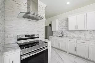 7725 Lakeview Cir, Fort Worth, TX 76179 - Photo 2