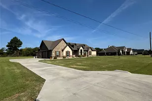 499 Christian Wy, Azle, TX 76020 - Photo 2