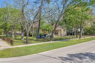 408 S Center St, Forney, TX 75126 - Photo 32