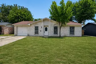 1123 Venus St, Cedar Hill, TX 75104 - Photo 2