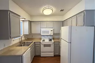 3078 W Sycamore Cir, Euless, TX 76040 - Photo 10