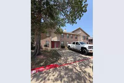 3078 W Sycamore Circle, Euless, TX 76040 - Photo 2