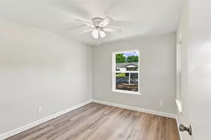 2730 Ridgewood St, Irving, TX 75062 - Photo 20