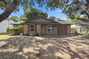 2730 Ridgewood St, Irving, TX 75062 - Photo 2