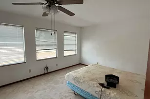 2716 NW Loraine St, Fort Worth, TX 76106 - Photo 12