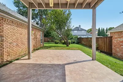 200 Sherwood Court, Irving, TX 75061 - Photo 34