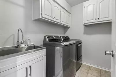200 Sherwood Court, Irving, TX 75061 - Photo 20
