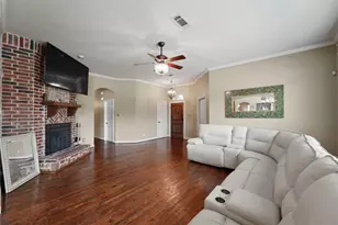 5132 Southpoint Dr, Arlington, TX 76017 - Photo 6
