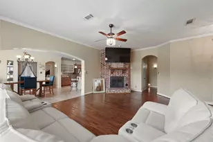 5132 Southpoint Dr, Arlington, TX 76017 - Photo 6