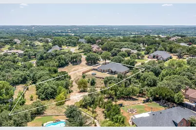 117 Danielle Drive, Hudson Oaks, TX 76087 - Photo 2