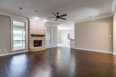 117 Danielle Drive, Hudson Oaks, TX 76087 - Photo 10