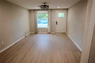 117 E Division St, Pilot Point, TX 76258 - Photo 4