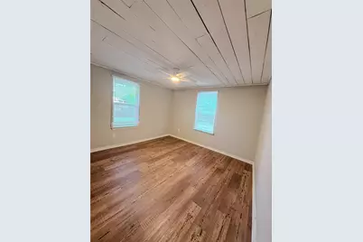 117 E Division Street, Pilot Point, TX 76258 - Photo 8