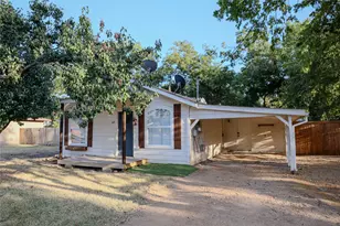 117 E Division St, Pilot Point, TX 76258 - Photo 18