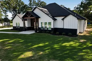 153 Crestview Dr, Corsicana, TX 75109 - Photo 2