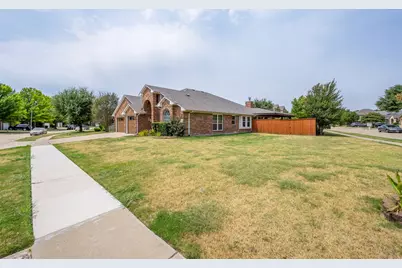 5804 Silver Sage Lane, Grand Prairie, TX 75052 - Photo 2