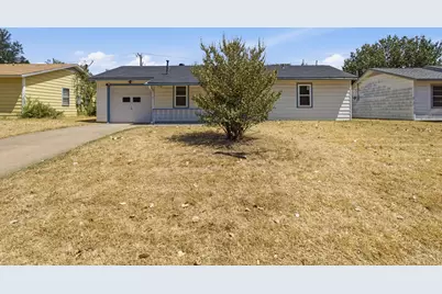 804 Aransas Drive, Euless, TX 76039 - Photo 2
